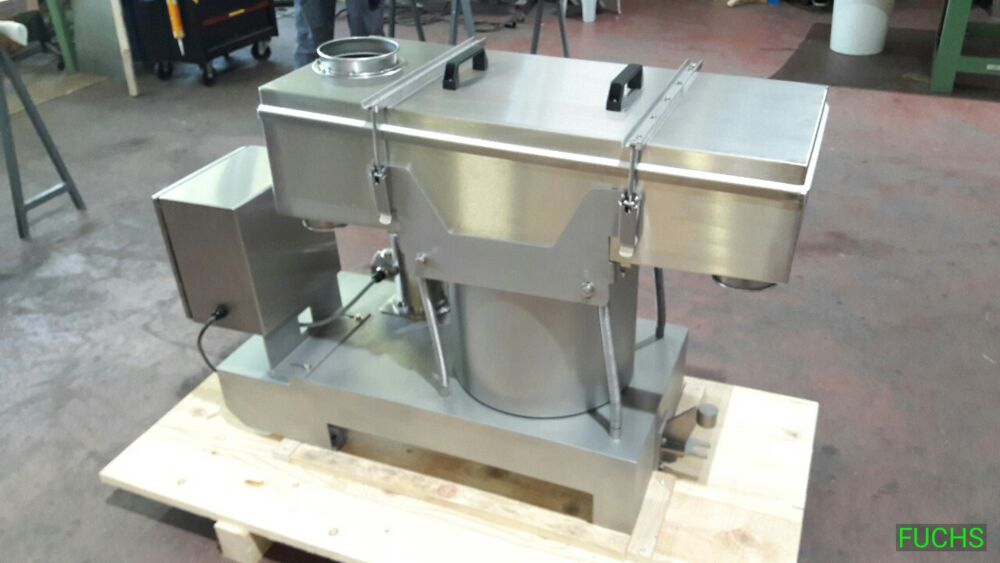 Tamiseur mobile pour le tamisage précis de longs ou de twins à partir de masterbatch